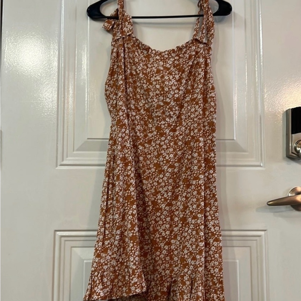 Pink Lily Dress NWOT. Never worn. Size S